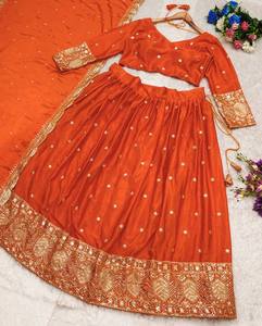 Élégant Lehenga en soie avec broderie et paillettes, parfait pour les mariages, les festivals et les célébrations traditionnelles - Product Image 5