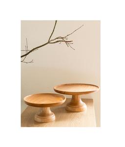 Présentoir à gâteaux en bois pour maison de campagne conçu pour les environnements décontractés avec un service de gâteaux faits maison pendant les vacances ou les dîners en famille - Product Image 6