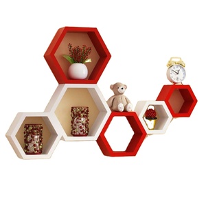 Nouvelle collection d'étagères murales hexagonales modernes en bois massif, finition polie rouge et blanche, grande capacité pour le salon, la salle de sport, le rangement - Product Image 1