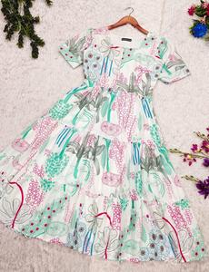 Vestido Maxi bohemio de verano con estampado floral Inspirado en tribales Diseño de varios niveles Mangas femeninas Empire Waistflow Glow Maxi Dress - Product Image 5