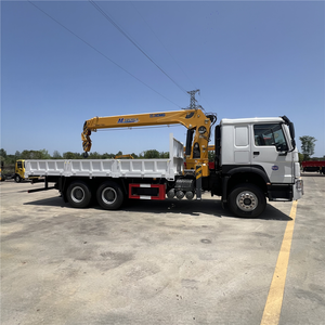 Grue montée sur camion 6x4 robuste d'occasion, équipée d'un bras pliant de 12 tonnes et d'une capacité de levage maximale de 30 tonnes - Product Image 5