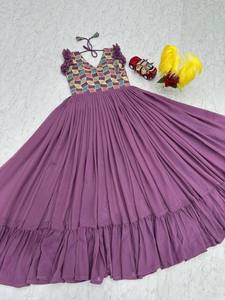 Robe Anarkali imprimée en organza de créateur, robe Anarkali avec coussinet, robe longue prête à porter - Product Image 4