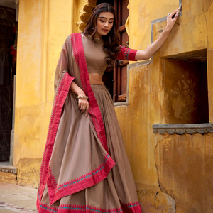 Ropa y Accesorios, Lehenga Choli de Seda Suave para Mujer, Ropa Étnica, Lehenga Choli de Seda Chanderi para Novia a Precio Accesible - Product Image 1