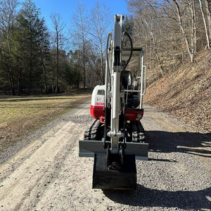 Mini-pelleteuse Takeuchi TB230 d'occasion (jusqu'à 12000 lb) Pelleteuse sur chenilles à bas prix avec composants de base PLC - Product Image 5