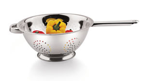 Colador Profundo de Acero Inoxidable con Mango Largo y Base, Colador Perforado Cromado, Apto para Lavavajillas y Horno - Product Image 2