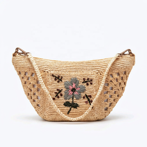 Bolso de pecho de rafia hecho a mano para mujer, estilo bohemio con bordado floral, correa para el hombro, cierre abierto, para todas las estaciones, color azul. - Product Image 1