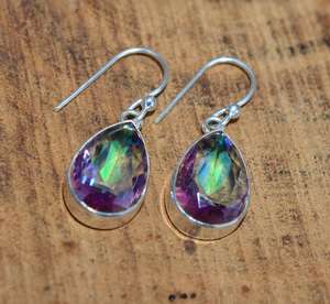 Boucles d'oreilles clous en topaze mystique, argent sterling 925, pierre précieuse topaze bleue, faites à la main, bijoux mignons, cadeau de mode pour femme, idéal pour les fêtes - Product Image 3