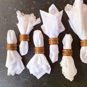 Ensemble de ronds de serviette en bois faits à la main accessoire de table à manger rustique parfait pour les mariages fêtes réunions de famille événements décor - Product Image 6