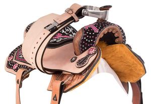 Sillas de montar occidentales de cuero PU duradero hechas a mano, personalizables para rodeo y equitación de sendero, con herrajes de acero inoxidable, estructura de fibra y varios modelos. - Product Image 3