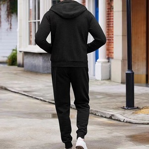 Vente en gros de survêtements à fermeture éclair brodés, survêtements de jogging, survêtements pour hommes avec logo personnalisé et poche, survêtement 2 pièces pour hommes - Product Image 2