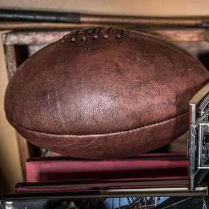 Ballon de rugby marron professionnel en cuir PU avec logo personnalisé personnalisable Taille 3 6 9 Entraînement de football américain fabriqué en caoutchouc - Product Image 6