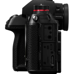 Appareil photo numérique sans miroir professionnel DC-S1R - Product Image 4