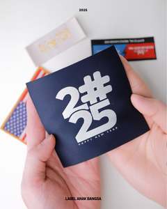 Etiqueta de tela tejida para ropa con nombre de marca personalizado de alta calidad 100, 2x5cm, pliegue final/pliegue central, borde cortado con láser con logotipo - Product Image 3