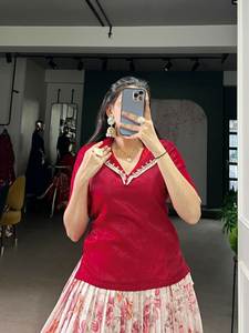 Dola Chex, Estampado Floral Elegante, Hermoso Diseño de Cuello, 3.80 Metros, Lahenga Choli Moderno con Colores Disponibles - Product Image 5