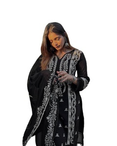 Top Georgette pesado de diseñador con hermoso pantalón completamente bordado Tela de alta calidad (completamente cosido) Vestido multiusos - Product Image 1