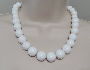 Collier de perles en résine zigzag jaune pour les fêtes de mariage fiançailles fêtes de noël et vêtements de bureau - Product Image 4