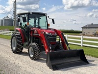 Tracteur Massey Ferguson 1749 avec boîte de vitesses à pompe, roulement et composants essentiels du moteur