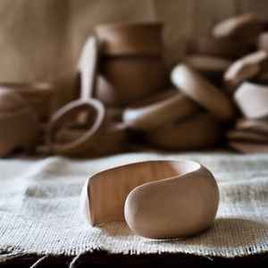 Pulseras y brazaletes de madera unisex Joyería de madera Pulseras de moda Brazaletes para mujer y niñas Use brazalete - Product Image 3