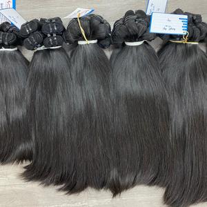 100% cheveux bruts non traités naturels droits et ondulés Extension de cheveux à texture de base sans enchevêtrement grande quantité prête à expédier - Product Image 3