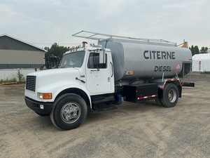 Camion-citerne à transmission manuelle avec roues motrices 6x4, utilisé pour le stockage d'huile, avec serrure de réservoir incluse, à vendre - Product Image 6