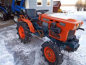 Tractor Compacto Kubota B7001 Nuevo y Usado para Agricultura, Huertos, Jardinería y Uso Comercial - Product Image 6