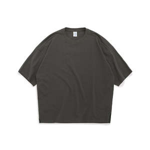 Camisetas Hechas en Pakistán Directamente de Fábrica, Tela Tejida de 200g, Diseño en Blanco para Marcas de Ropa del Reino Unido y EE. UU., Outfitize International - Product Image 4