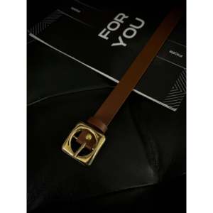 Ceinture décontractée pour femme avec boucle carrée en alliage doré - Product Image 2