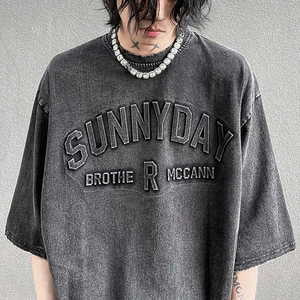 เสื้อยืดผู้ชายลายนูนแขนสั้นเสื้อแฟชั่นแนวสตรีทสำหรับผู้ชายเสื้อยืดสำหรับใส่ได้ทั้งผู้ชายและผู้หญิง - Product Image 2