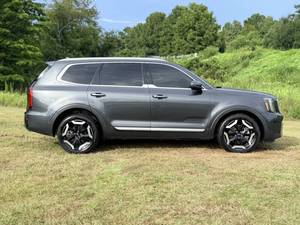 Kia Telluride S d'occasion 2023 à prix bas à vendre - Product Image 5
