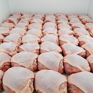 Muslos de pollo congelados a granel, suministro de carne de aves de corral fresca y limpia para distribución minorista, servicio y procesamiento de alimentos, gran oferta - Product Image 5