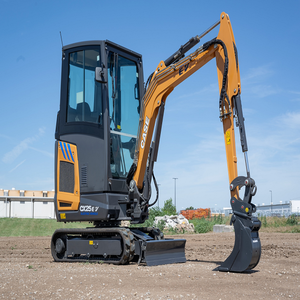 Case Mini Excavator avec une puissance de creusement élevée et une utilisation facile Idéal pour les projets de construction Disponible maintenant prêt à travailler - Product Image 2