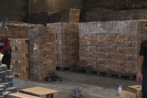 Briquettes de charbon de bois en forme de cube fabriquées à la machine à partir de coques de noix de coco pour la chicha - Product Image 2