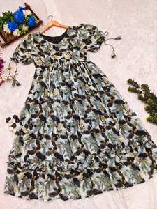 Bohemian Bliss Summer Daily Fashion Vibrant Ethnic Print Tiered Maxi Dress Manches bouffantes Flowy A-Line Fit Empire Waistline Floral - Product Image 4