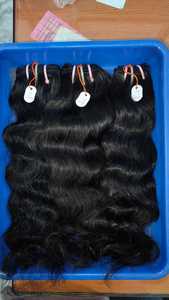 Vente en gros d'extensions de cheveux indiens vierges Remy modèle de corps cuticule aligné faisceaux bouclés de vague profonde lâche style ondulé indien naturel - Product Image 5