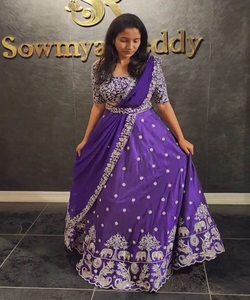 Lehenga choli ผ้าปักลายผ้าไหมแฟชั่นกับงานปาร์ตี้ชุดประจำชาติคอลเลกชันอินเทรนด์ - Product Image 4
