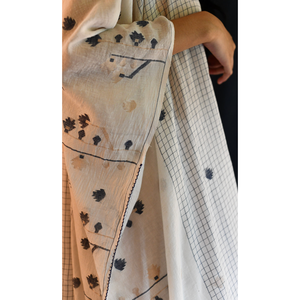 Caftán Jamdani para Mujer con Silueta Cuadrada, Diseño sin Mangas Transpirable con Corte Recto Elegante y Bordado - Product Image 1