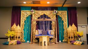 Exclusivos paneles de fondo tallados en oro para Mehndi fabulosos marcos traseros de FRP tallados a mano especial boda evento escenario telón de fondo - Product Image 3