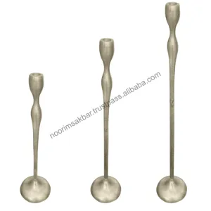 Bougeoir au design traditionnel fait à la main, support en aluminium nickelé de luxe pour la décoration intérieure, méthode d'impression personnalisée - Product Image 5