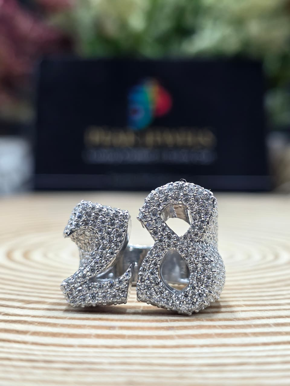 ตามที่แสดงเป็นภาพ