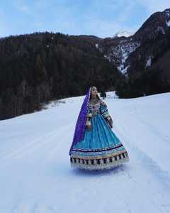 Robes trapèze mi-longues décontractées pour femmes grandes tailles, style afghan vintage avec dentelle et volants, prix bas et MOQ sur mesure 2025 - Product Image 4