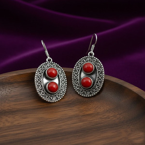 Boucles d'oreilles pendantes vintage en argent 925 plaqué or avec corail rouge, certifiées, faites à la main, ethniques indiennes, accessoires bohèmes les plus vendus pour femmes - Product Image 1