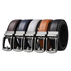 Cinturón Formal de Cuero Genuino para Hombre con Hebilla Rectangular de Acero con Cierre Automático, Diseño Sólido Negro y Duradero - Product Image 2