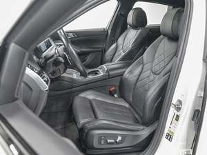 Increíble BMW X6 xDrive40i AWD 2023 Usado en Perfectas Condiciones con Bajo Kilometraje en Existencia, Ofrecido a una Fantástica Oferta que No Querrás Perder - Product Image 5