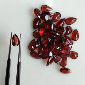 Granate Rojo Natural de 8x5 mm, Corte Pera, Piedra Preciosa Suelta de la Mejor Calidad para la Fabricación de Joyas - Product Image 1