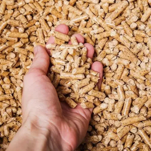 Pellets de Madera Dura de Pino para Biomasa, Briquetas de Polvo de 6mm, Aserrín Empaquetado en Bolsas, Venta al por Mayor para Sistemas de Calefacción en Florida - Product Image 3