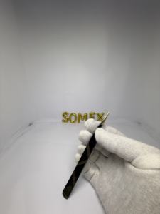 Pinzas de pestañas Premium de nuevo estilo de alta calidad, diseño antideslizante de mano, pinzas mejoradas - Product Image 5