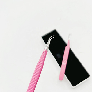 Ensemble de pinces à épiler pour extensions de cils en acier inoxydable durable, deux pièces, avec revêtement en poudre rose, pointe lisse, prise diamantée, 90 et 45 degrés - Product Image 3