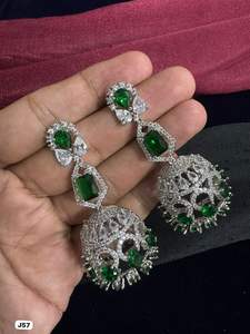 CONJUNTO DE PENDIENTES ESTILO CLÁSICO DE DIAMANTE AMERICANO PARA BODAS CONJUNTO DE PENDIENTES ESTILO CLÁSICO DE MODA PARA MUJER Y NIÑA - Product Image 3