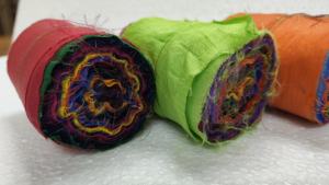 ม้วนริบบิ้นผ้าไหมลายส่าหรีหลากสีสดใสสำหรับทำมือและถักแบบสร้างสรรค์ตามสั่ง - Product Image 6