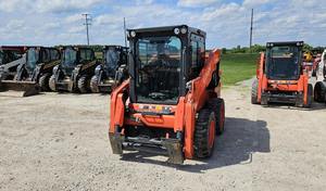 2015 Kubota SSV65 Minicargadora-Cargador compacto confiable con diseño de elevación vertical Motor de 48kW y bomba de 12V - Product Image 4